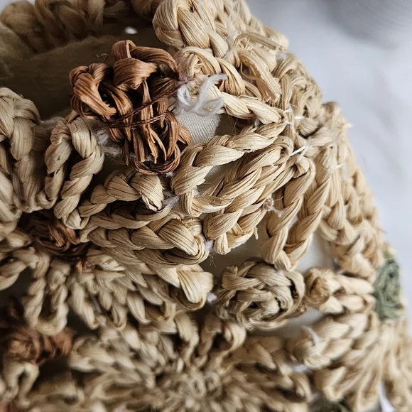 Vintage Woven Floral Straw Handbag with Wooden Handles - Picture 7 of 10